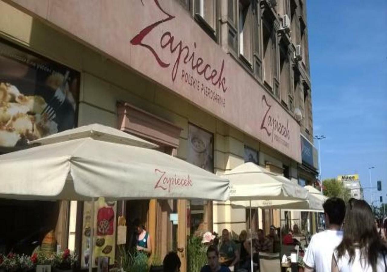 P&O Serviced Apartments Swietojanska Varsovia Exterior foto